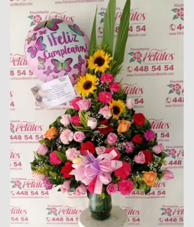 027-Piramide en variedad de flor