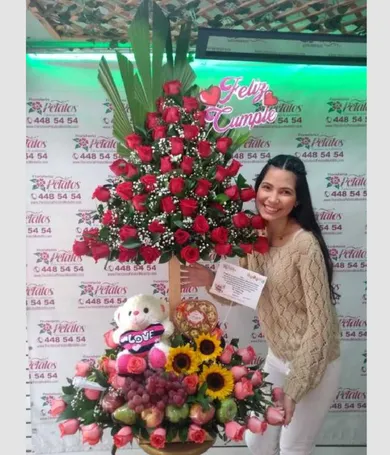 028-Piramide doble altura con frutas