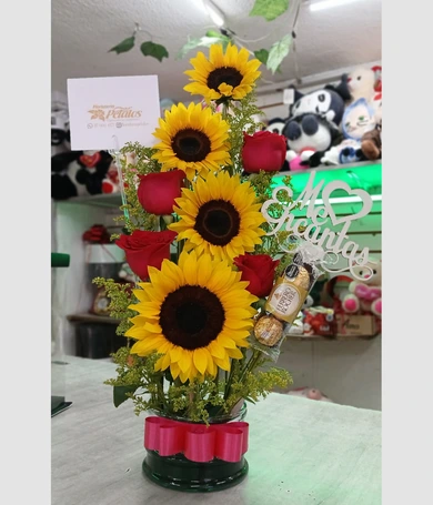 063-Arreglo de girasoles y rosas con chocolates