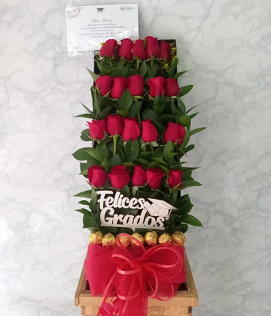 079-Tapa caja de rosas con chocolates