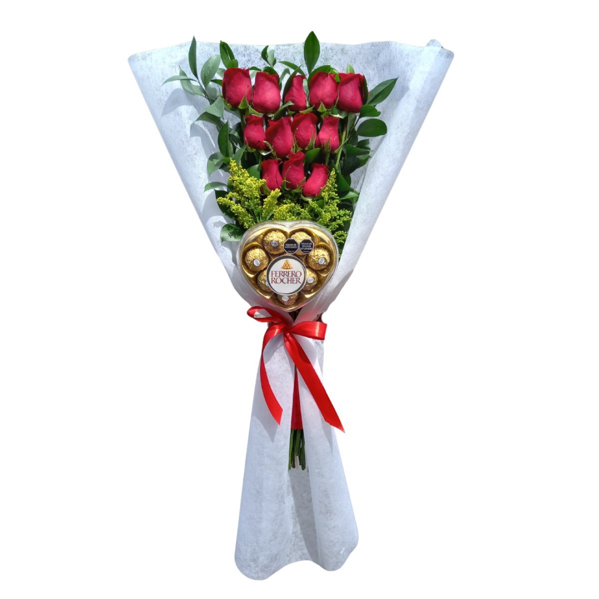 Ramillete de rosas con Ferrero Rocher corazón