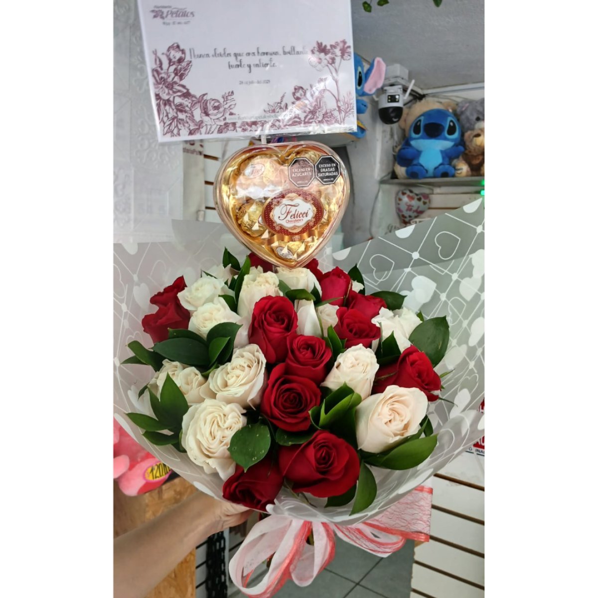 Bouquet de 30 rosas y chocolates